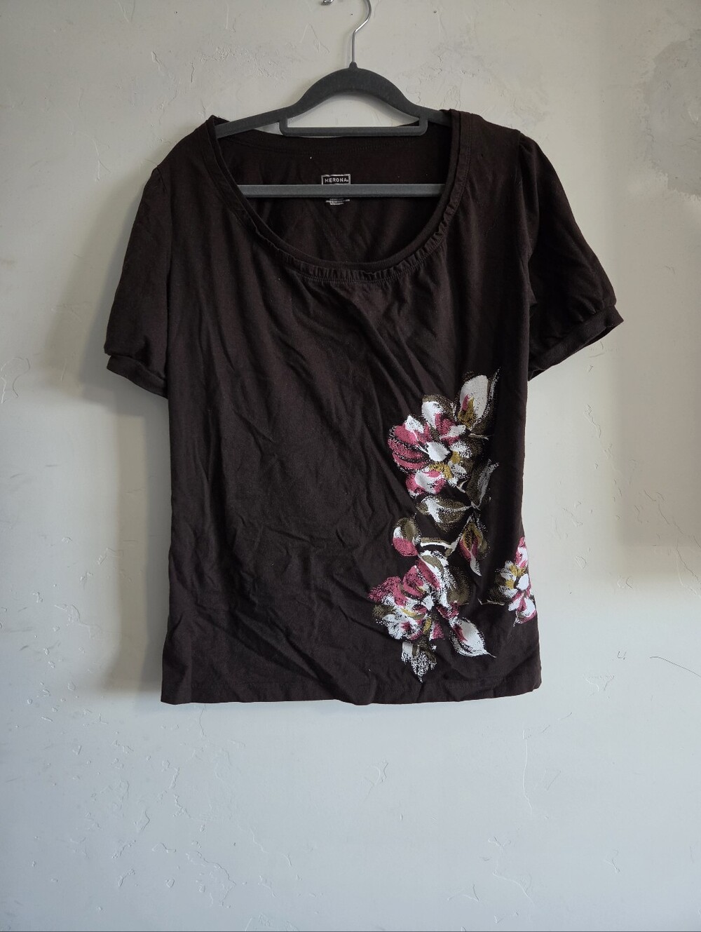 Merona Brown Short Sleeve Scoop Neck Tee with Pink Floral Accent